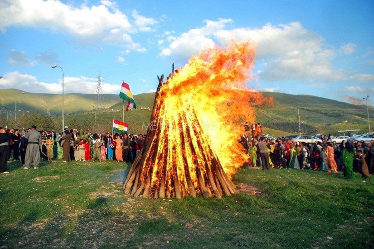 صور عيد نوروز - الاحتفال بعيد الربيع 1384 1