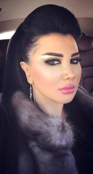 صور جيني اسبر , صورها من الطفولة الي عاما هذا