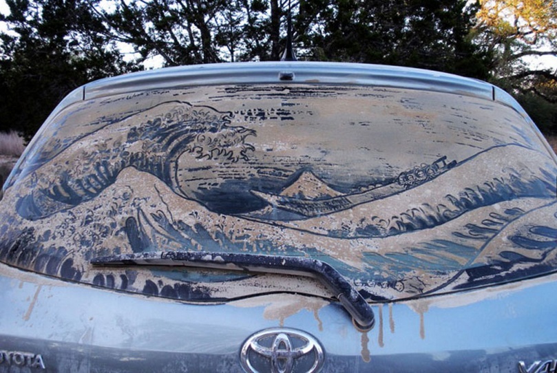4956 10 الرسم على زجاج السيارات - فن الرسم بالتراب والغبار على زجاج السيارات صائب ظهير