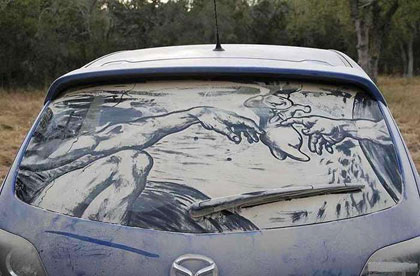 4956 9 الرسم على زجاج السيارات - فن الرسم بالتراب والغبار على زجاج السيارات صائب ظهير