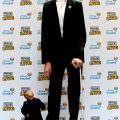 1302 11 اطول رجل فى العالم - صور رجل طويل جدا صائب ظهير