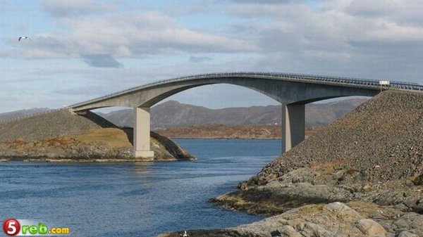 346 5 جسر يخدع السائقين في النرويج - من اروع المناظر التي تذهلك صائب ظهير